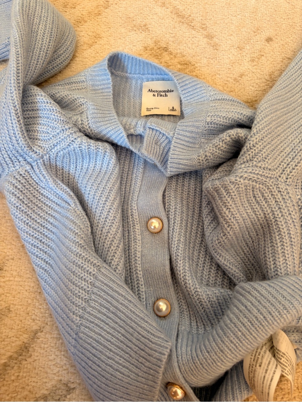 Abercrombie and Fitch light baby blue chunky knit long sleeve cardigan sweater - Picture 7 of 7
